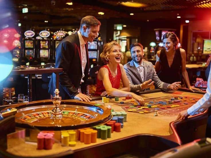 Studio Boom City togel master menampilkan meja blackjack dengan dealer profesional dan streaming HD